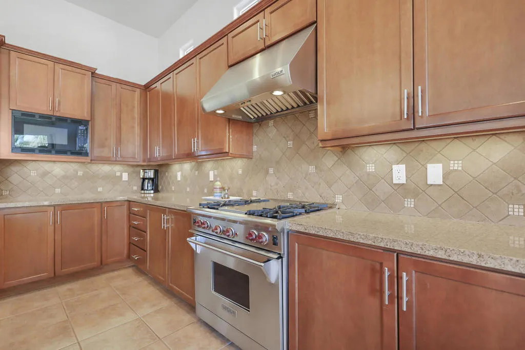80540 Via Terracina, La Quinta, California 92253 home-pic-16